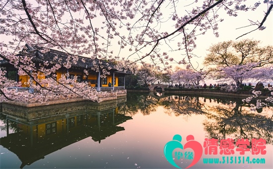 二郎神在天庭什么地位? 背景强大能力强但不得志 二郎神在天庭什么地位? 背景强大能力强但不得志