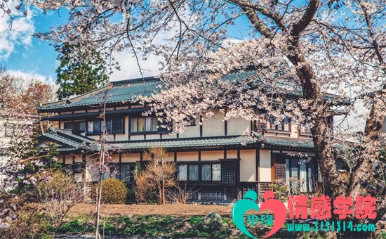 婚前到底该不该同居?婚前同居正常么? 婚前到底该不该同居?婚前同居正常么?