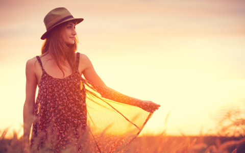 远离四十岁的离婚女人(结局恐怕你难以负担) 远离四十岁的离婚女人(结局恐怕你难以负担)