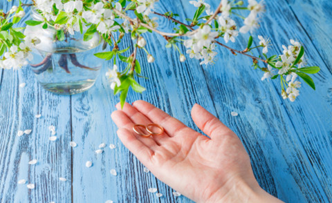 40岁已婚男人喜欢上你的表现(四十岁成熟男人动心后的表现) 40岁已婚男人喜欢上你的表现(四十岁成熟男人动心后的表现)