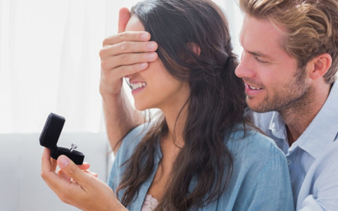 40岁已婚男人喜欢上你的表现(四十岁成熟男人动心后的表现) 40岁已婚男人喜欢上你的表现(四十岁成熟男人动心后的表现)