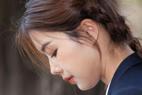 女人放不下一个男人有哪些表现(渴望能够复合) 女人放不下一个男人有哪些表现(渴望能够复合)