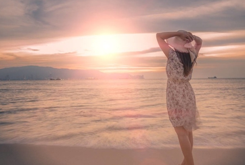 一个女人对你动了情会怎样(会有这些非正常表现) 一个女人对你动了情会怎样(会有这些非正常表现)