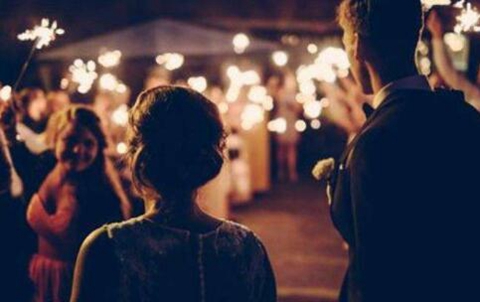 拴住男人最好的方法,不是卑微讨好而是若即若离 拴住男人最好的方法,不是卑微讨好而是若即若离