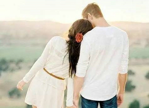 情侣聊天怎么增进感情?情侣之间应该如何聊天 情侣聊天怎么增进感情?情侣之间应该如何聊天