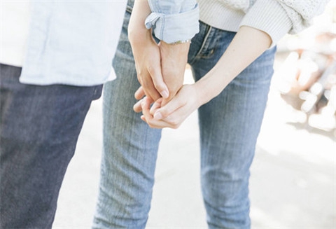 已婚男人暗恋你最准的表现,有这表现一定要警惕 已婚男人暗恋你最准的表现,有这表现一定要警惕