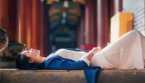 喜欢一个人要怎么做才算主动 喜欢一个人要怎么做才算主动