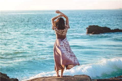 女人是靠什么吸引男人的 女人是靠什么吸引男人的