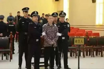 父亲刺死女孩九岁男同桌，家庭教育真的很重要