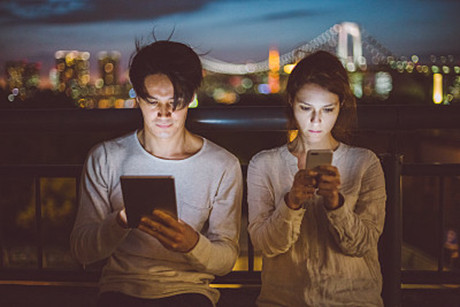 老公出轨该不该离婚 过来人这样说