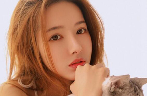 女人对男人有好感的表现（女人对你有好感的暗示）