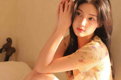 第一次约会送女孩子什么礼物好（第一次约会要带礼物吗）