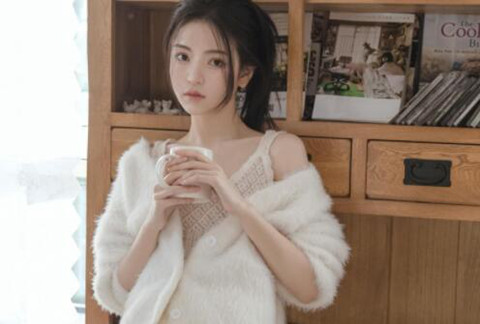 女生说肚子疼怎么回（女生说肚子疼怎么安慰）
