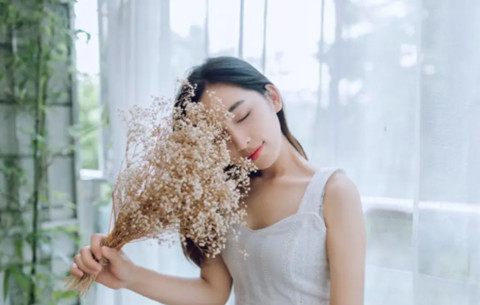 家庭主妇出轨的原因（缺乏必需的守候与沟通交流）