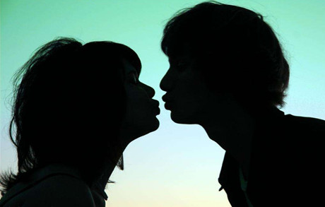 如何让男人主动挽回你（四个步骤让他主动“倒贴”）