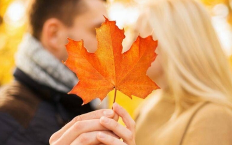 成功男人背后的女人应该怎么做（聪明的女人这样做）