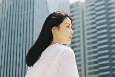 自信的女人有什么表现（往往会有这四点表现）