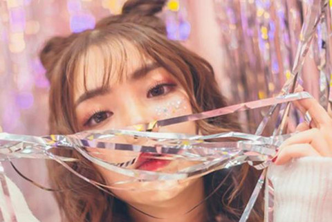 一个女人对你动了情的表现（会对你有这些渴望）