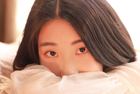 女人特别想你的表现，会有这些“控制不住”