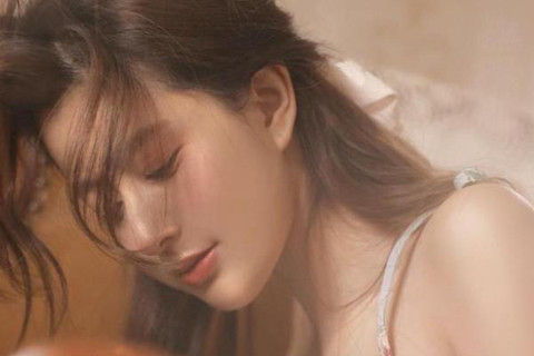 女人微信问你在干嘛怎么回复？高情商男人这样回答