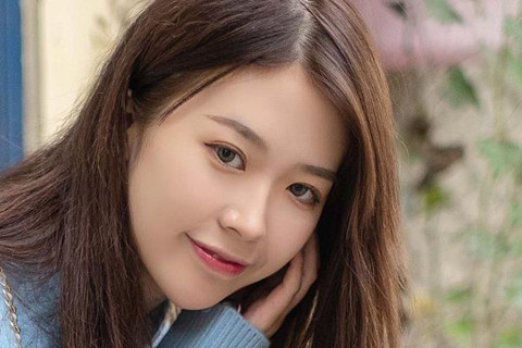 女生喜欢上你的暗示（这8个暗示非常准）