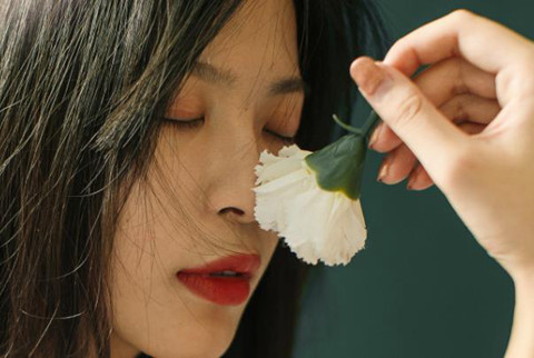 女人对你动情的表现是什么（这些表现错不了）