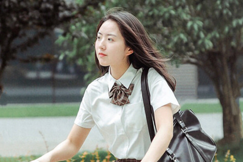 一个女人喜不喜欢你从哪些细节看出来（这三个表现其实很明显）