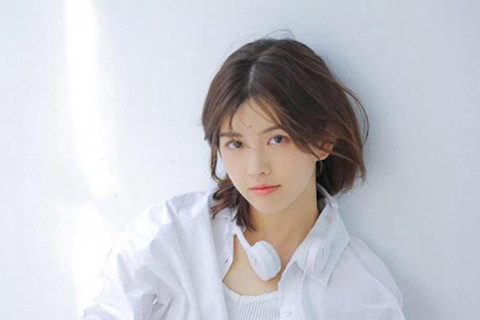 女生知道我喜欢她后有什么表现（女生知道我喜欢她了怎么办）