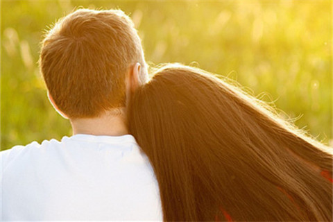 喜欢上一个已婚男人怎么办？立马停止危险行为