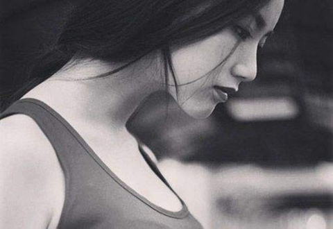 女人婚外恋结束了很痛苦怎么办（如何熬过）