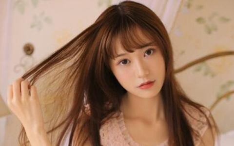 女人真正喜欢你的表现，这3个样子细节骗不了人