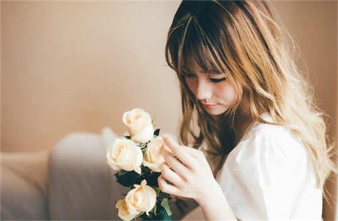 给前女友发消息不回怎么办？前女友不回信息怎么挽回