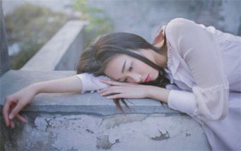 两个人在一起很累但是舍不得分手？背后原因令人心酸