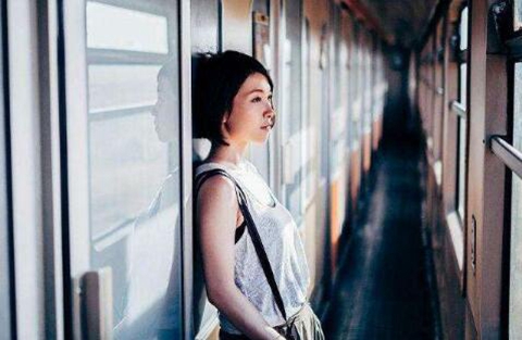 暗恋你的男生吃醋最明显表现，女生们必须要知道