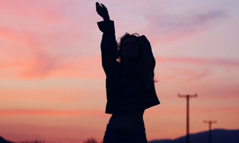 一个不能给你安全感的男人值得爱吗？看完你就懂了