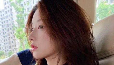 女生愿意跟你聊天但是就是不见面.jpg