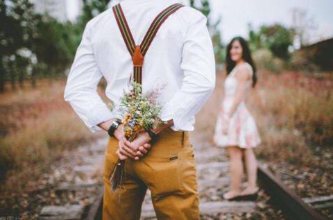 女人千万不要做全职太太.jpg