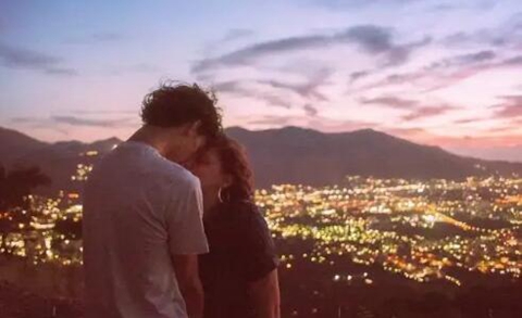 如何让男人在精神上离不开你？掌握三个技巧让他永远离不开你