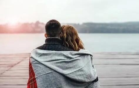 如何让男人在精神上离不开你？掌握三个技巧让他永远离不开你