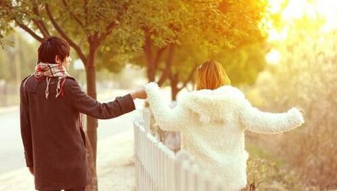 女人怎么和异性相处？这些技巧会让他离不开你