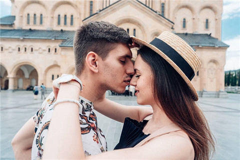 如何快速挽回男朋友？急需复合的女生必看