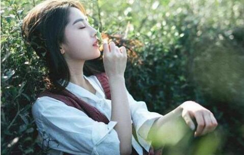 骨子里透出干净的女人，原来真相是这样的
