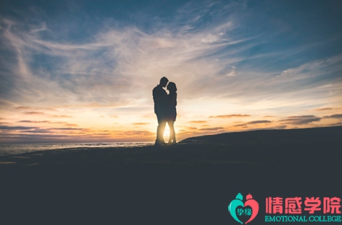 老公出轨了应该如何挽回？