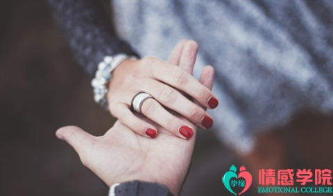 发现自己的老公有外遇怎么办？