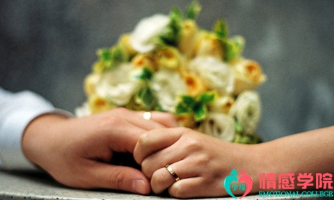 女人出轨的表现有哪些？